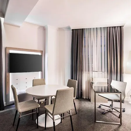فندق Radisson Blu Hotel, Centre