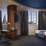 Szálloda Radisson Blu Hotel, Centre 4*