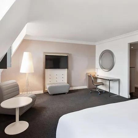 Hotel Radisson Blu Hotel, Centre 4*