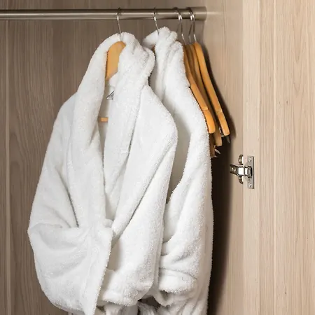 Radisson Blu Hotel, Centre Hotel 4*