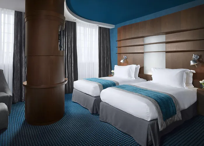 Hotel Radisson Blu Hotel, Centre 4*