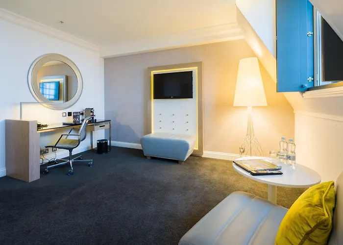 Radisson Blu Hotel, Centre Hotel 4*