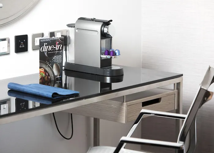 Hotel Radisson Blu Hotel, Centre 4*