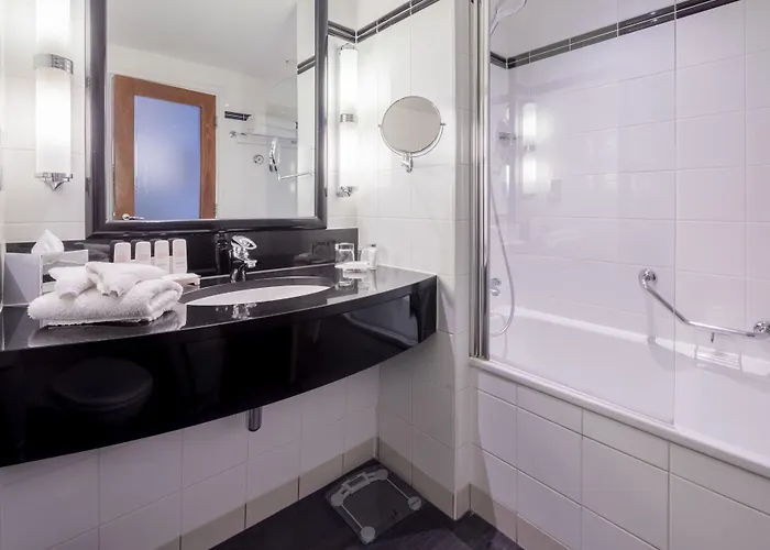 Radisson Blu Hotel, Centre Hotel 4*