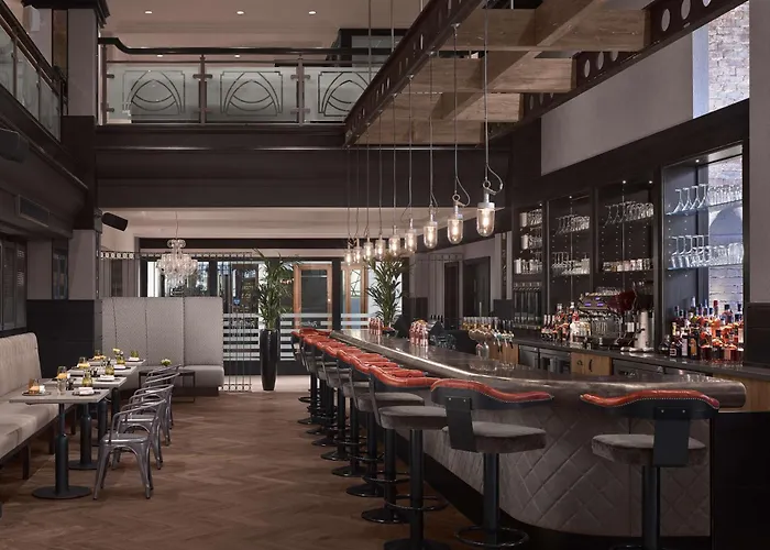 Radisson Blu Hotel, Centre Hotel 4*