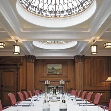 Hotel Radisson Blu Hotel, Centre 4*