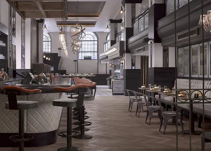 Radisson Blu Hotel, Centre 4*