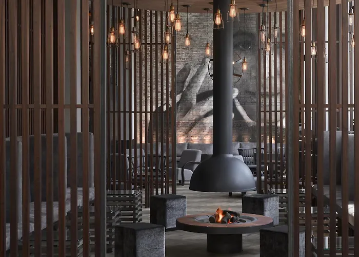 Radisson Blu Hotel, Centre 4*